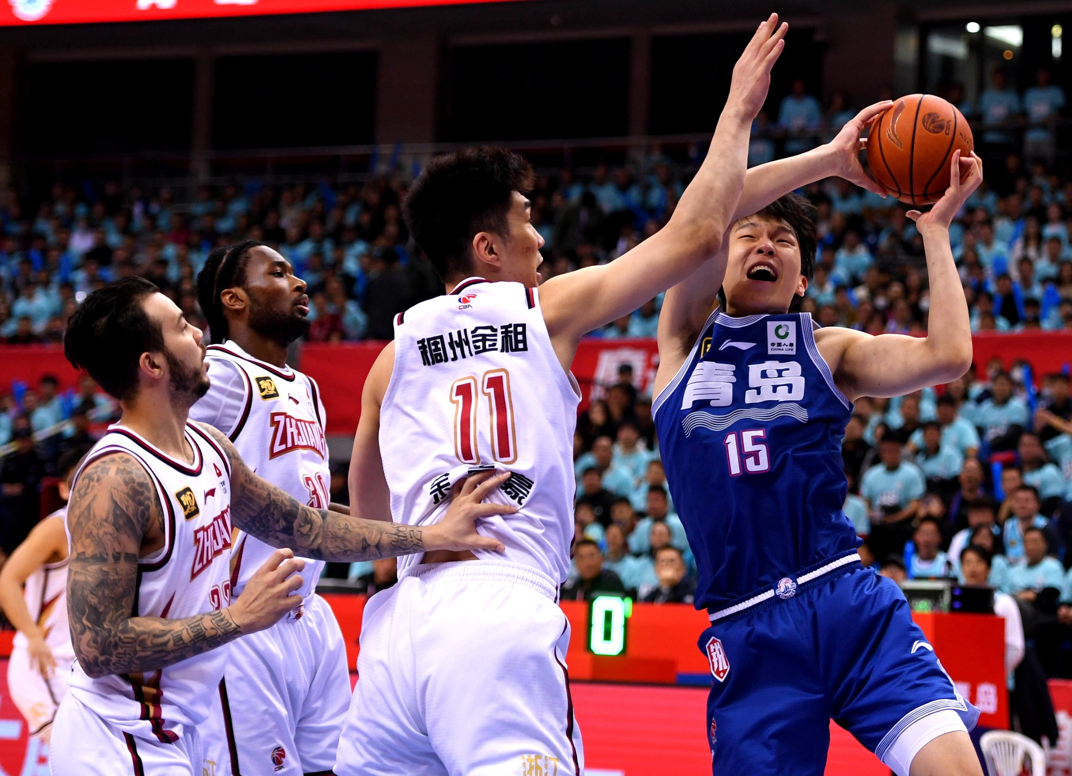 熊猫体育在线赛地聚焦：西甲今夜热度飙升，门兴格拉德巴赫篮板制胜，媒体盛赞，身体对抗强度拉满的简单介绍