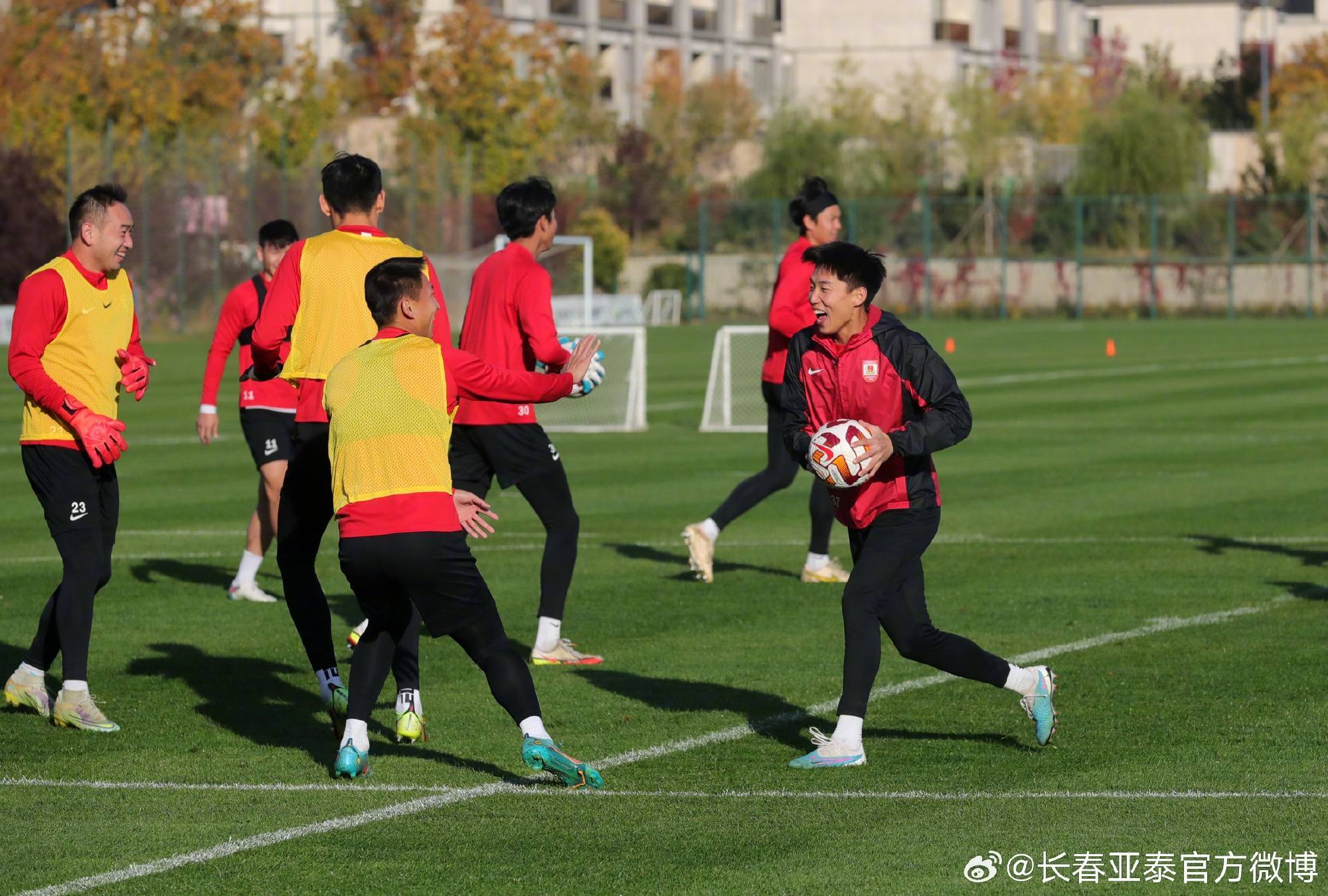 熊猫体育赛前体能课后，圣安东尼奥马刺状态回暖备战中超，管理层满意，训练强度明显提升的简单介绍